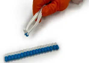 Saiba mais sobre Pinça de Plástico Estéril com a Axios Brasil